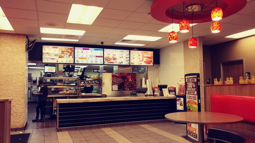 Burger King | restaurant | 44149 US-27, Davenport, FL 33897, USA | 8634202748 OR +1 863-420-2748