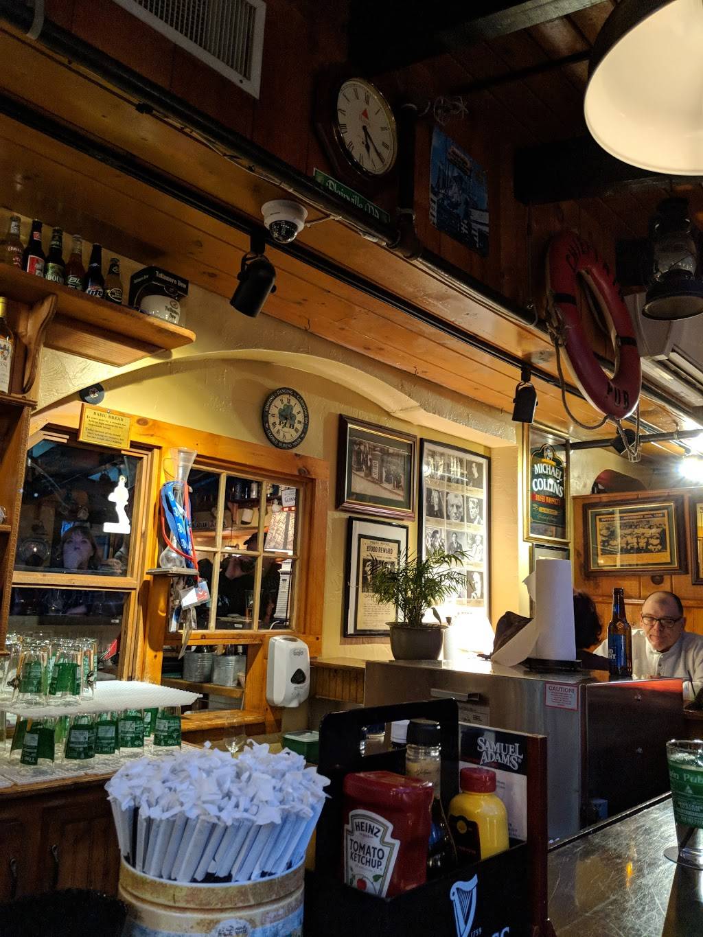 Chieftain Pub & Restaurant | restaurant | 23 Washington St, Plainville, MA 02762, USA | 5086439031 OR +1 508-643-9031