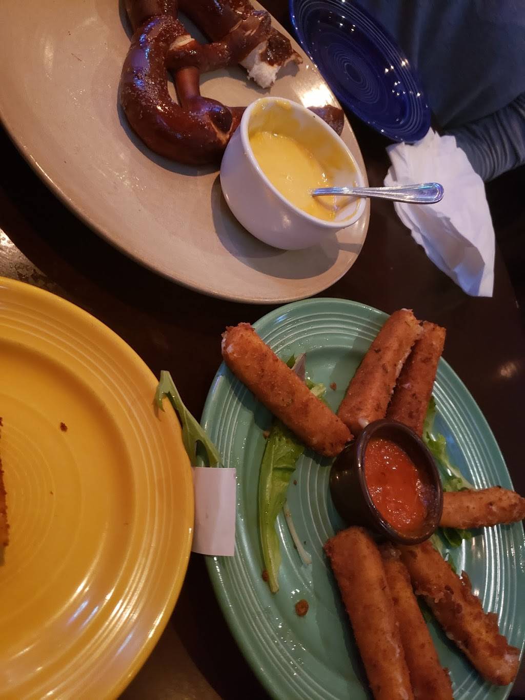 McMaes Tavern & Grill | restaurant | 913 IL-59, Bartlett, IL 60103, USA | 6307361100 OR +1 630-736-1100