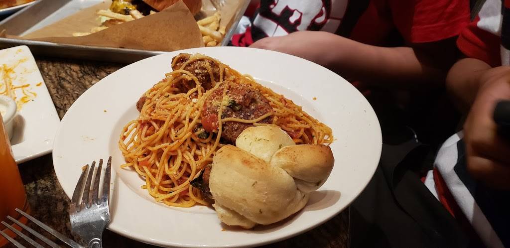 BJs Restaurant & Brewhouse | restaurant | 3401 Dale Rd Ste 483, Modesto, CA 95356, USA | 2098466940 OR +1 209-846-6940