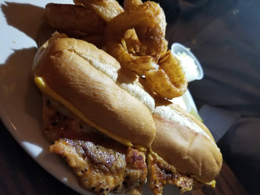 Fillmores Tavern | restaurant | 166-02 65th Ave, Fresh Meadows, NY 11365, USA | 7187622727 OR +1 718-762-2727