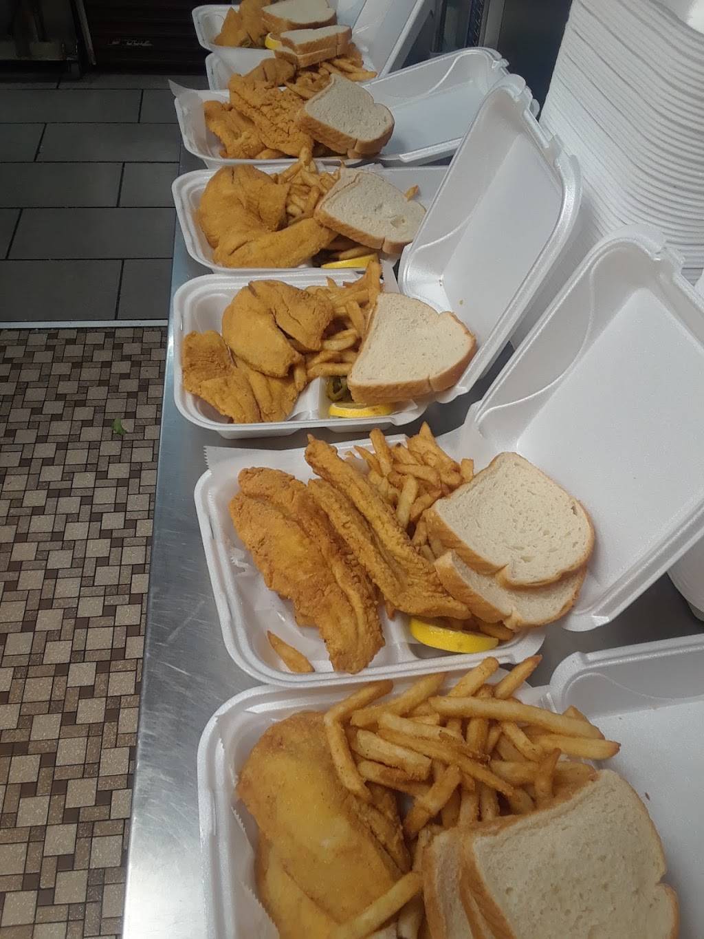 Hook Fish & Chicken | restaurant | 2021 S Erie Blvd, Hamilton, OH 45011, USA | 5137373817 OR +1 513-737-3817