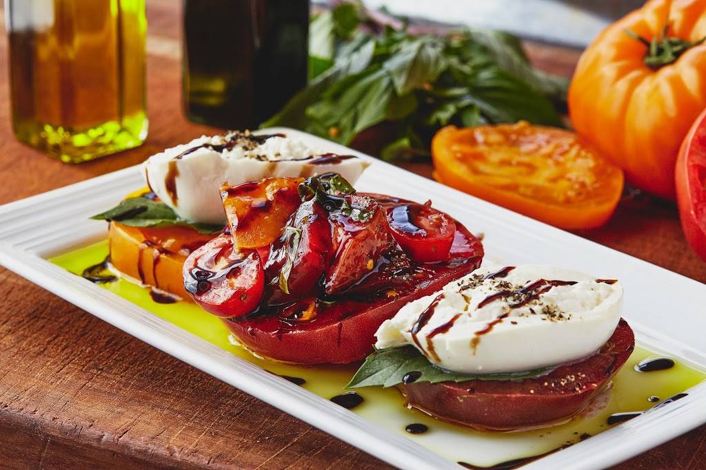 Pinstripes | restaurant | 1150 Willow Rd, Northbrook, IL 60062, USA | 8474802323 OR +1 847-480-2323