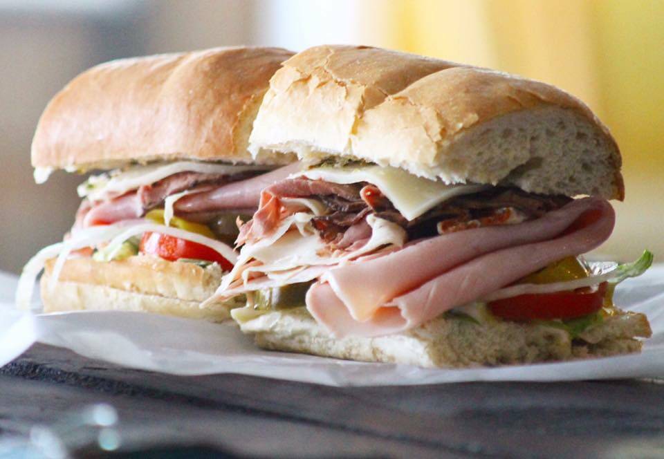 Chill-E-Dogs | restaurant | 613 N Ridgewood Ave, Edgewater, FL 32132, USA | 3868478300 OR +1 386-847-8300