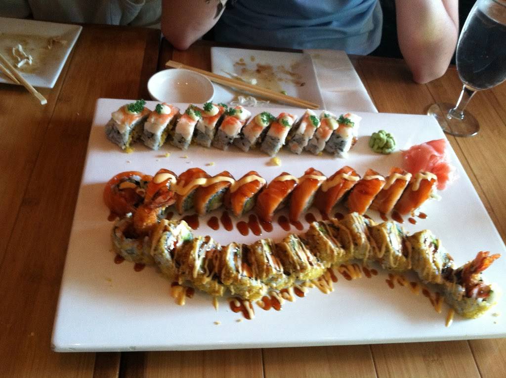 Yindee Restaurant | meal delivery | 1824 W Addison St, Chicago, IL 60613, USA | 7735254040 OR +1 773-525-4040