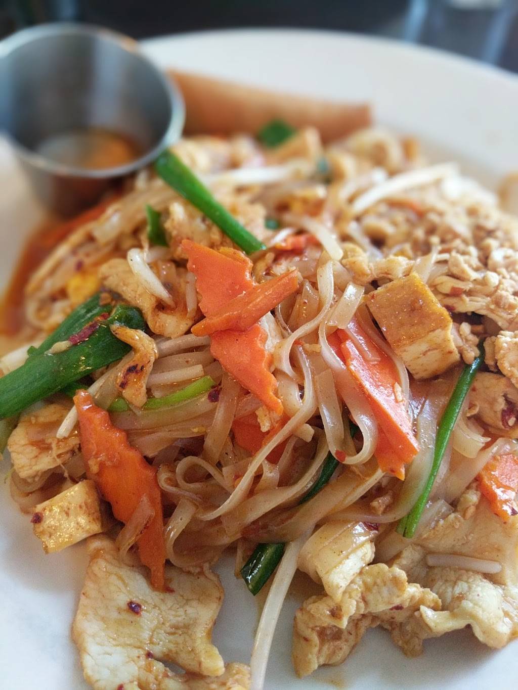 Thai Basil | restaurant | 1111 S Rural Rd, Tempe, AZ 85281, USA | 4805570101 OR +1 480-557-0101