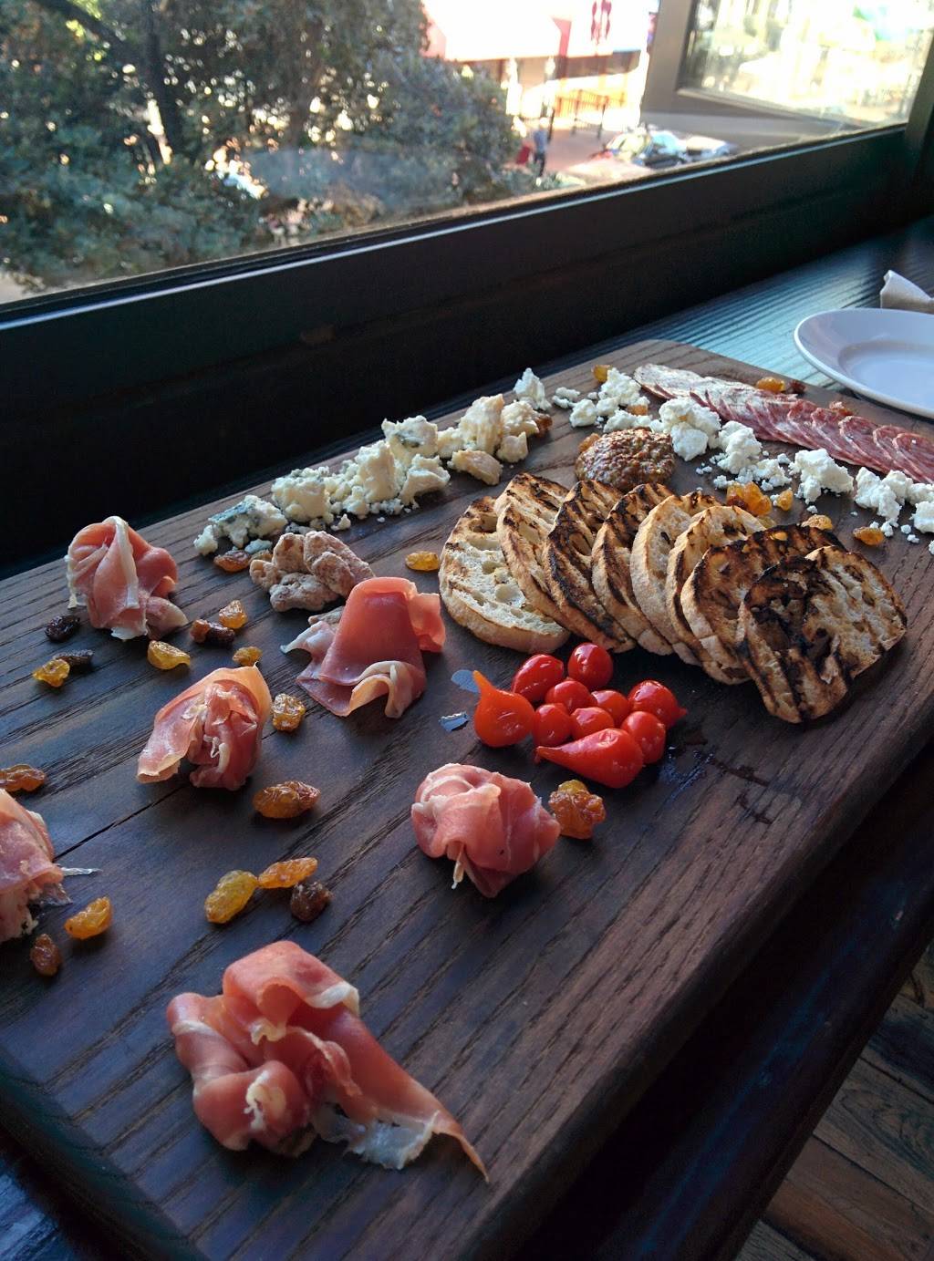 Quad AleHouse | restaurant | 868 Fifth Ave, San Diego, CA 92101, USA | 6192393339 OR +1 619-239-3339