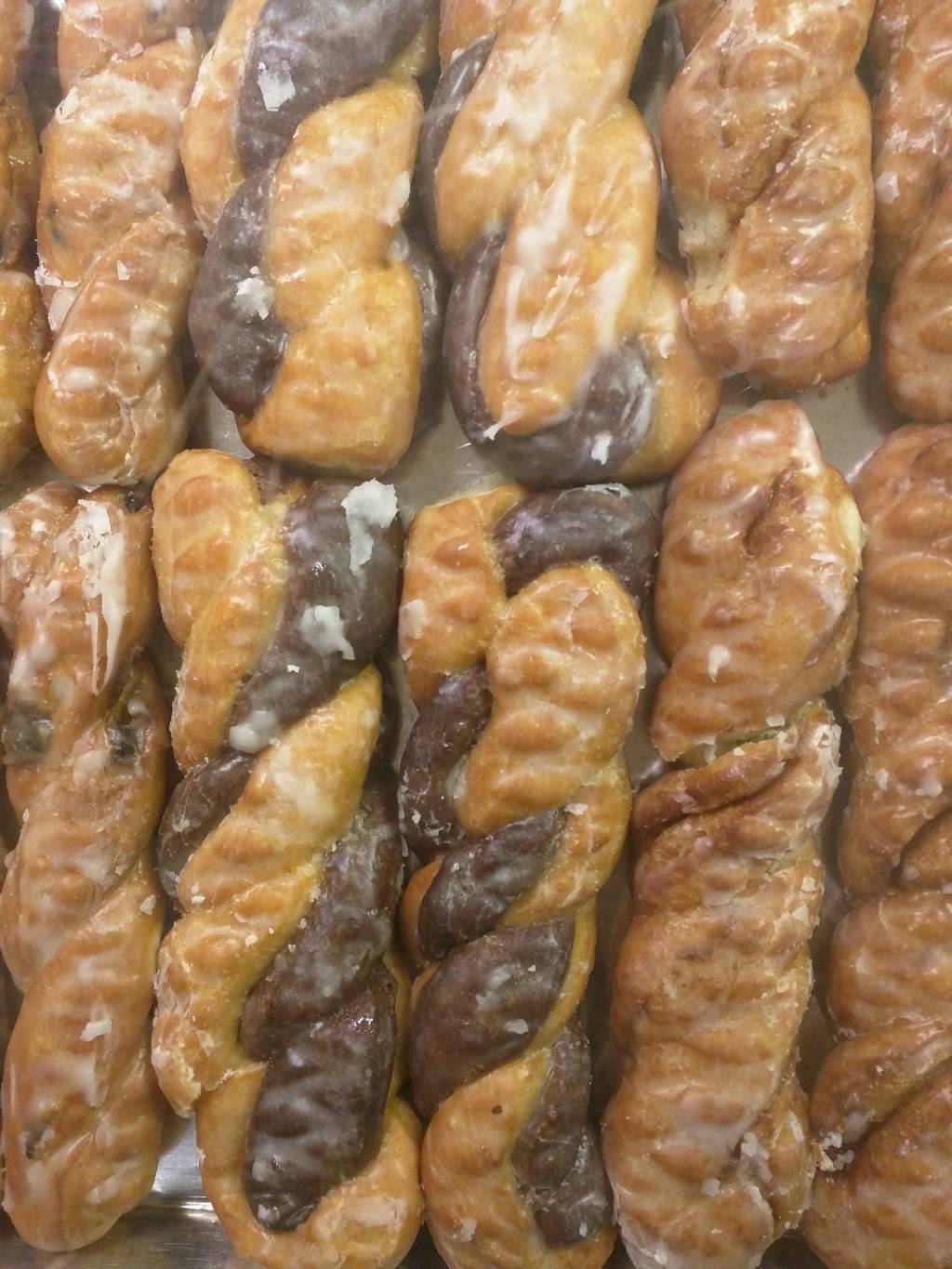 Mel-O-Cream Donuts | restaurant | 217 E Laurel St, Springfield, IL 62704, USA | 2175444644 OR +1 217-544-4644