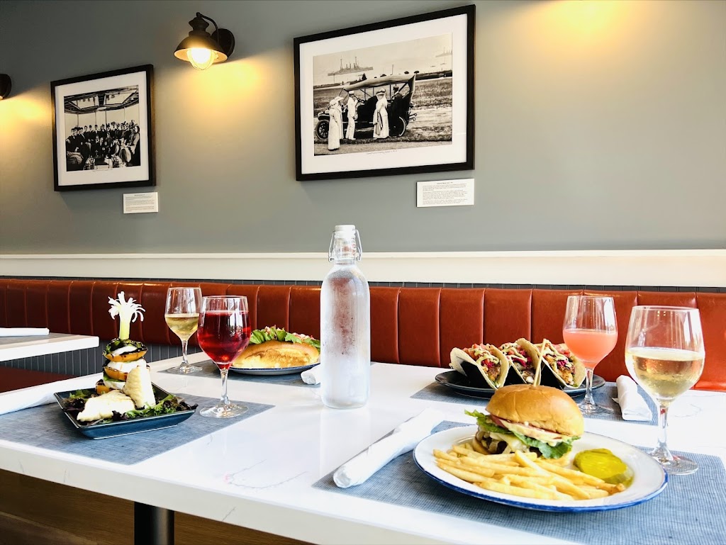 1 Ferry Wharf | restaurant | 1 East Ferry Wharf Unit 1, Jamestown, RI 02835, USA | 4014235999 OR +1 401-423-5999