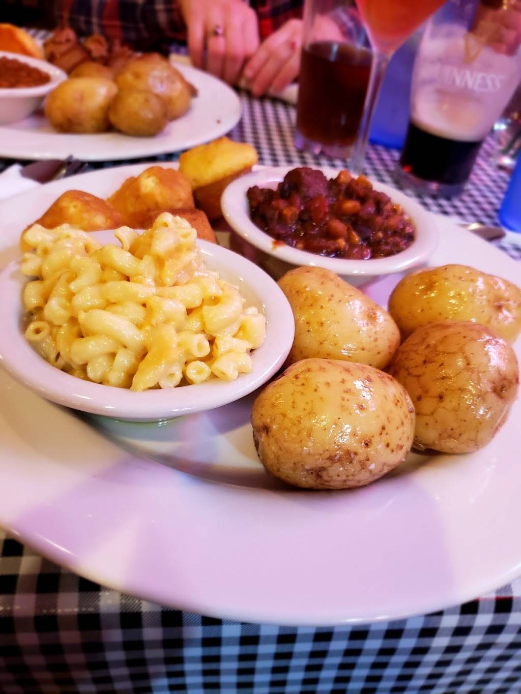 Mos Pit BBQ | restaurant | 5600 Newport Rd, Camillus, NY 13031, USA | 3153204643 OR +1 315-320-4643