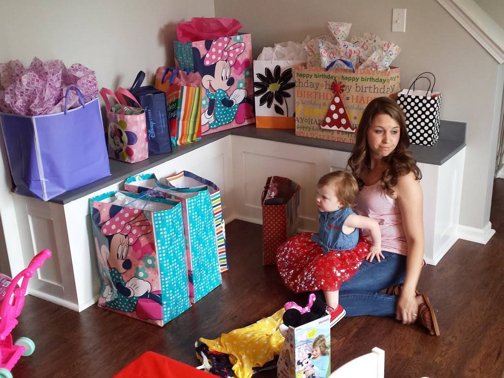 Colonial Inn | restaurant | 4343 Madison Ave, Indianapolis, IN 46227, USA | 3177832553 OR +1 317-783-2553