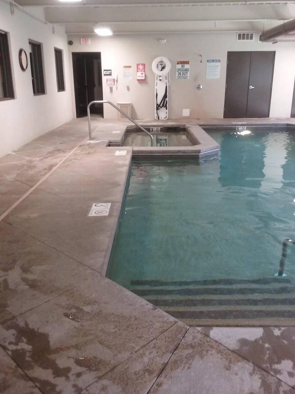 Colonial Hotel | restaurant | 625 Betty Spring Rd, Gardner, MA 01440, USA | 9786302500 OR +1 978-630-2500