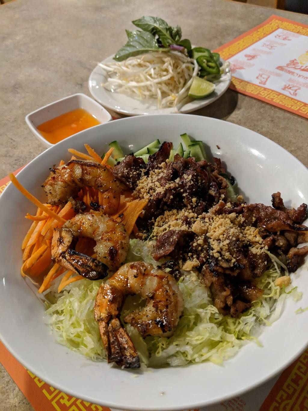 Pho Miss Saigon | restaurant | 111 Crain Hwy N # 5, Glen Burnie, MD 21061, USA | 4107618721 OR +1 410-761-8721