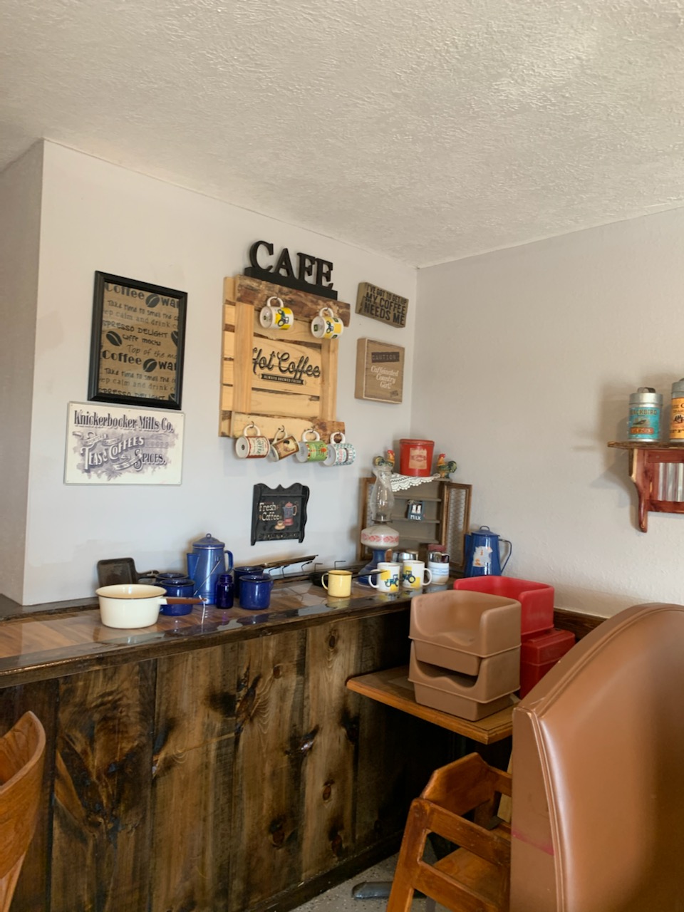 Country Girl Cafe | restaurant | 303 E 20th St, Mountain Grove, MO 65711, USA | 4172594560 OR +1 417-259-4560