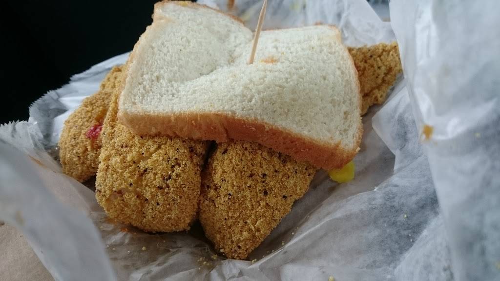 Whites Fish & BBQ | restaurant | 3405 Clarksville Pike, Nashville, TN 37218, USA | 6155939001 OR +1 615-593-9001