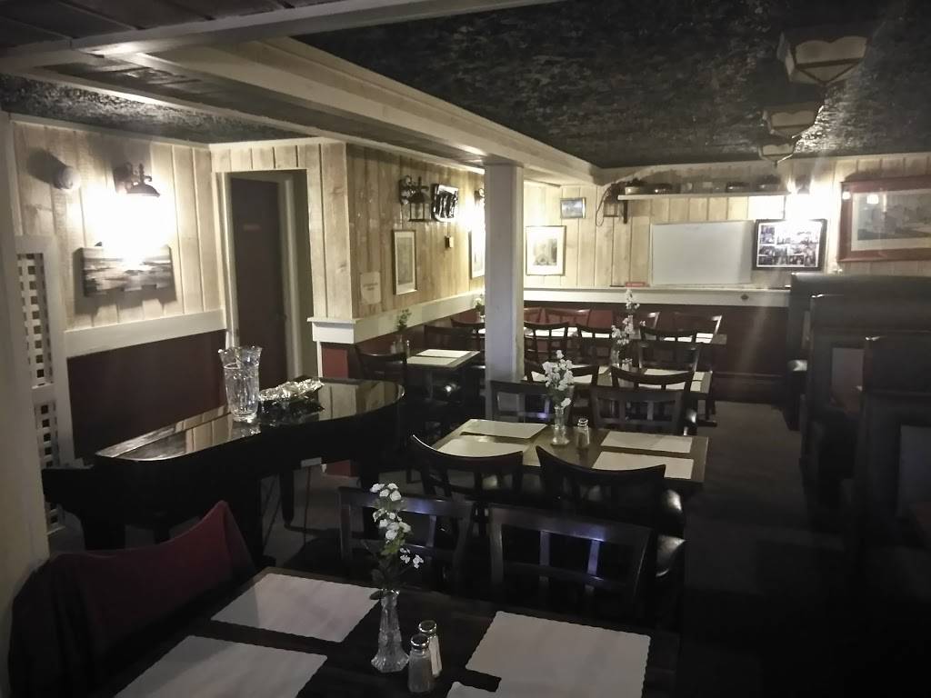 Don Giovannis Restaurant | restaurant | 227 East St, Morris, CT 06763, USA | 8605670869 OR +1 860-567-0869