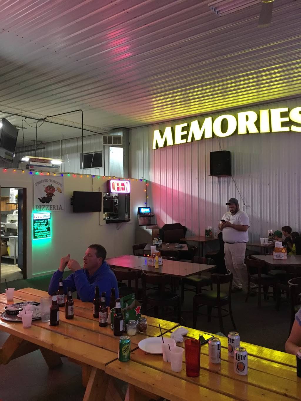 Twisted Tomato Pizzeria | restaurant | 2041 US-34 Unit A, Leland, IL 60531, USA | 8154952311 OR +1 815-495-2311