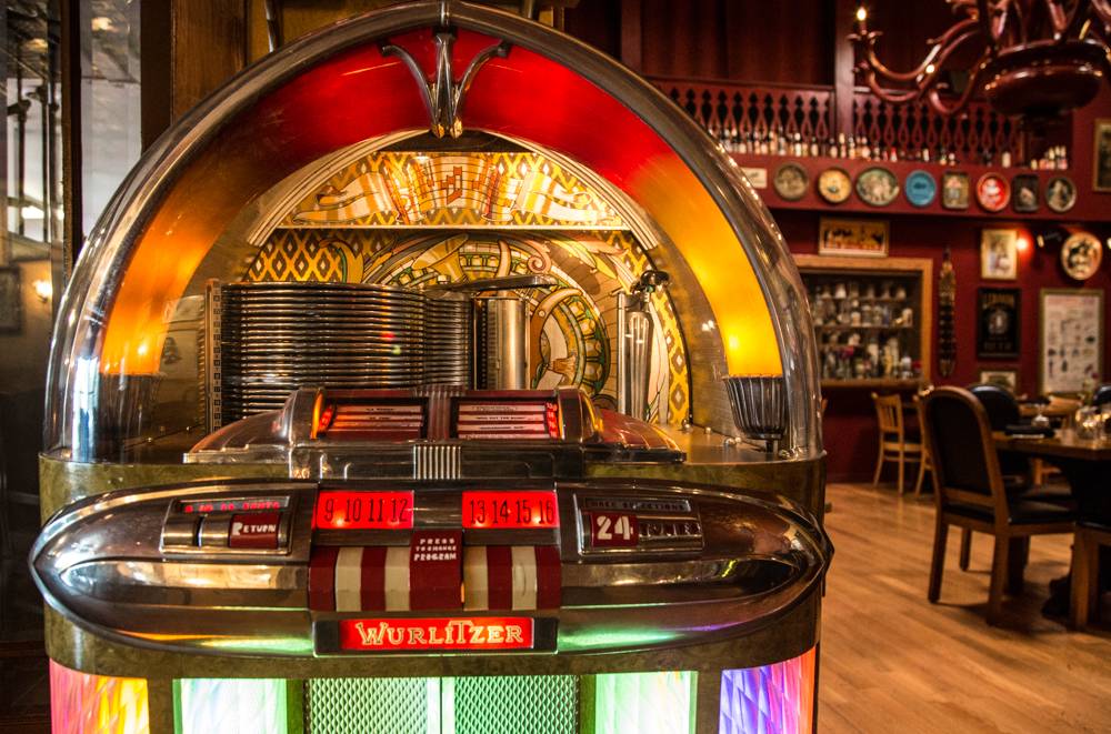 Stoudts Brewing Co. & Black Angus Restaurant & Pub | restaurant | 2800 N Reading Rd, Adamstown, PA 19501, USA | 7174844386 OR +1 717-484-4386