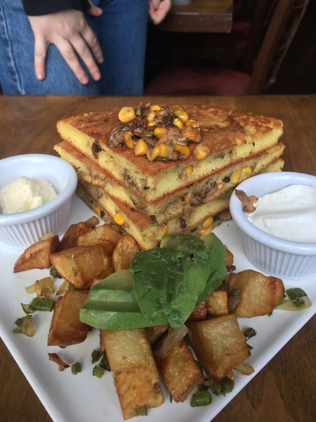 Koda | restaurant | 985 Flushing Ave, Brooklyn, NY 11206, USA | 3472234026 OR +1 347-223-4026