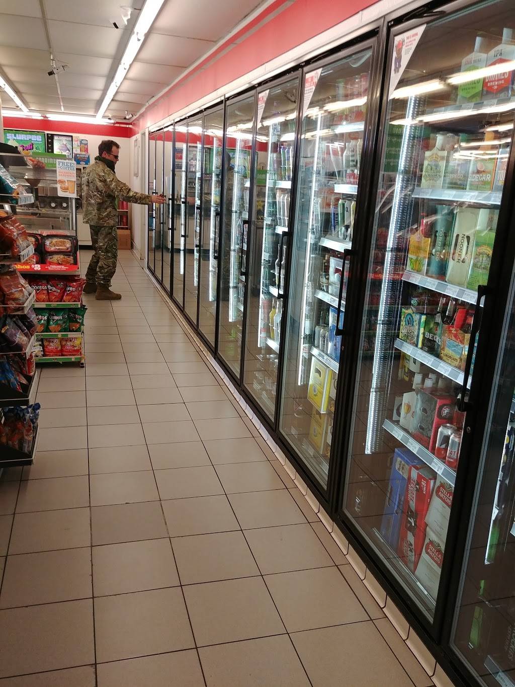 7-Eleven | bakery | 1901 Bridgeway, Sausalito, CA 94965, USA | 4153247200 OR +1 415-324-7200