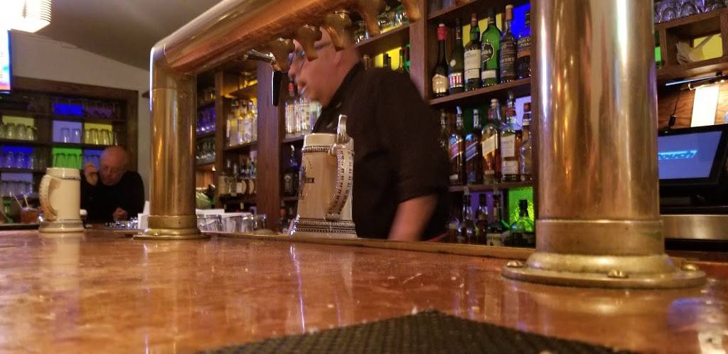 Rowdy Hall | restaurant | 2732, 10 Main St, East Hampton, NY 11937, USA | 6313248555 OR +1 631-324-8555