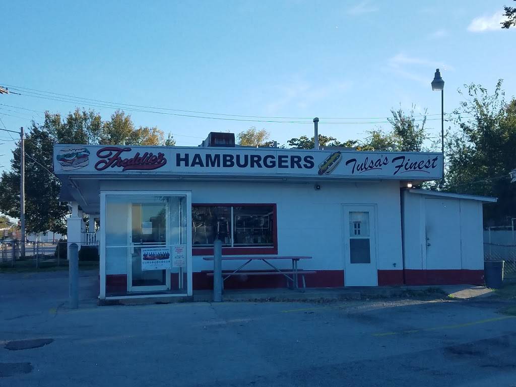 Freddies Hamburgers | restaurant | 802 S Lewis Ave I, Tulsa, OK 74104, USA | 9185853544 OR +1 918-585-3544