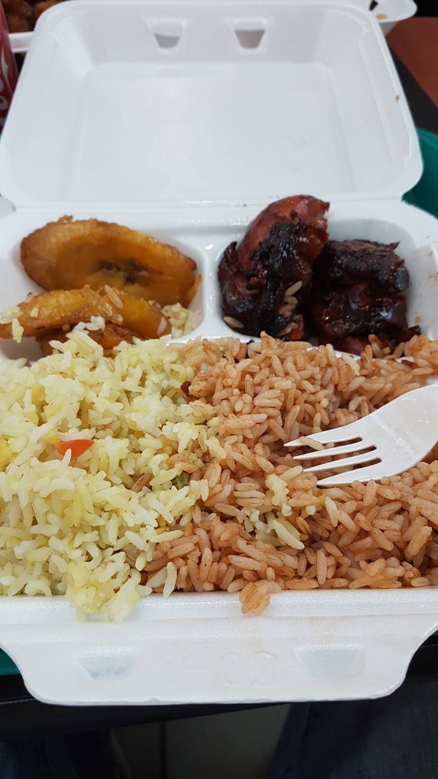 Carribean Queen | restaurant | 500 Rexdale Blvd, Etobicoke, ON M9W 6K5, Canada | 4167989102 OR +1 416-798-9102