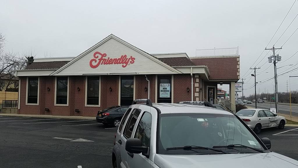 Friendlys | restaurant | 4812 Sunrise Hwy, Massapequa Park, NY 11762, USA | 5165413757 OR +1 516-541-3757