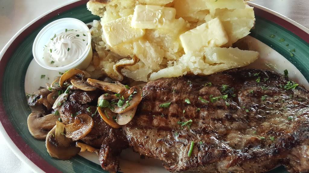 The Edgewater Supper Club | restaurant | 3522 Co Rd K, Jefferson, WI 53549, USA | 9206749942 OR +1 920-674-9942