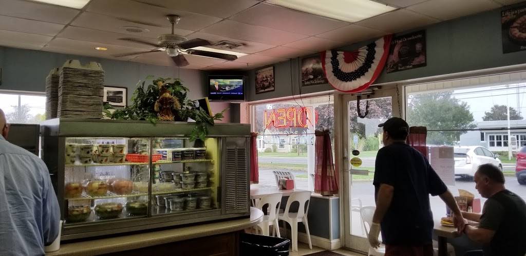 North Road Deli & Caterers | restaurant | 46520 Middle Rd, Southold, NY 11971, USA | 6317654110 OR +1 631-765-4110