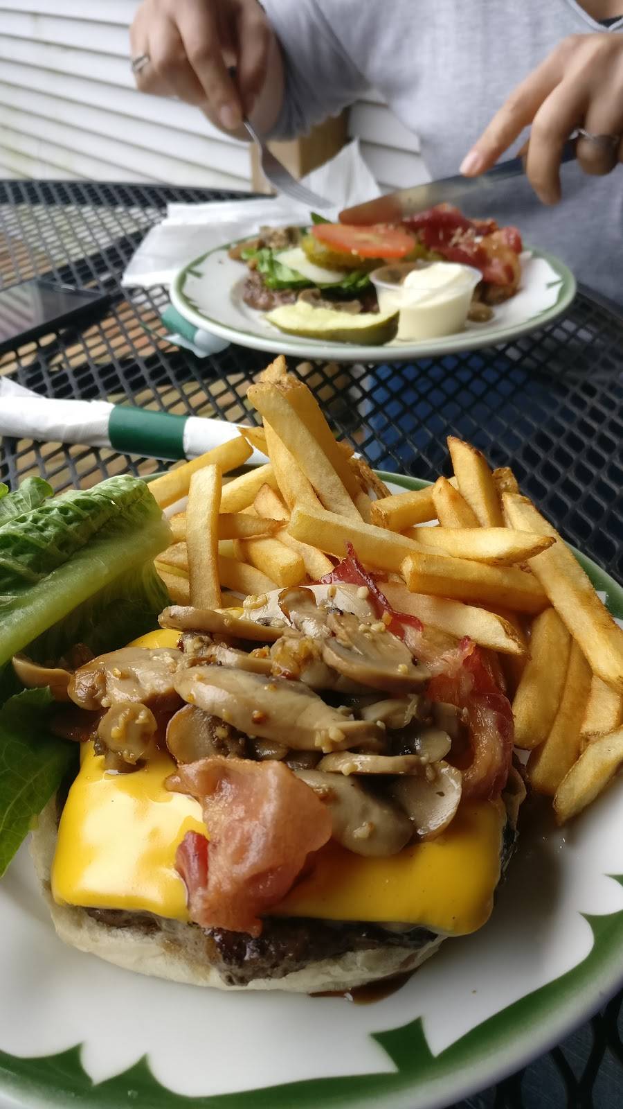 Rock River Tap | restaurant | 110 W Lake St, Horicon, WI 53032, USA | 9204854241 OR +1 920-485-4241