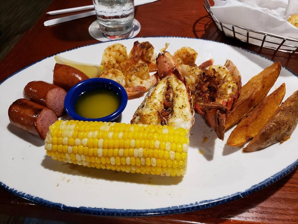 Red Lobster | restaurant | 6220 Lundys Ln, Niagara Falls, ON L2G 1T6, Canada | 9053571303 OR +1 905-357-1303