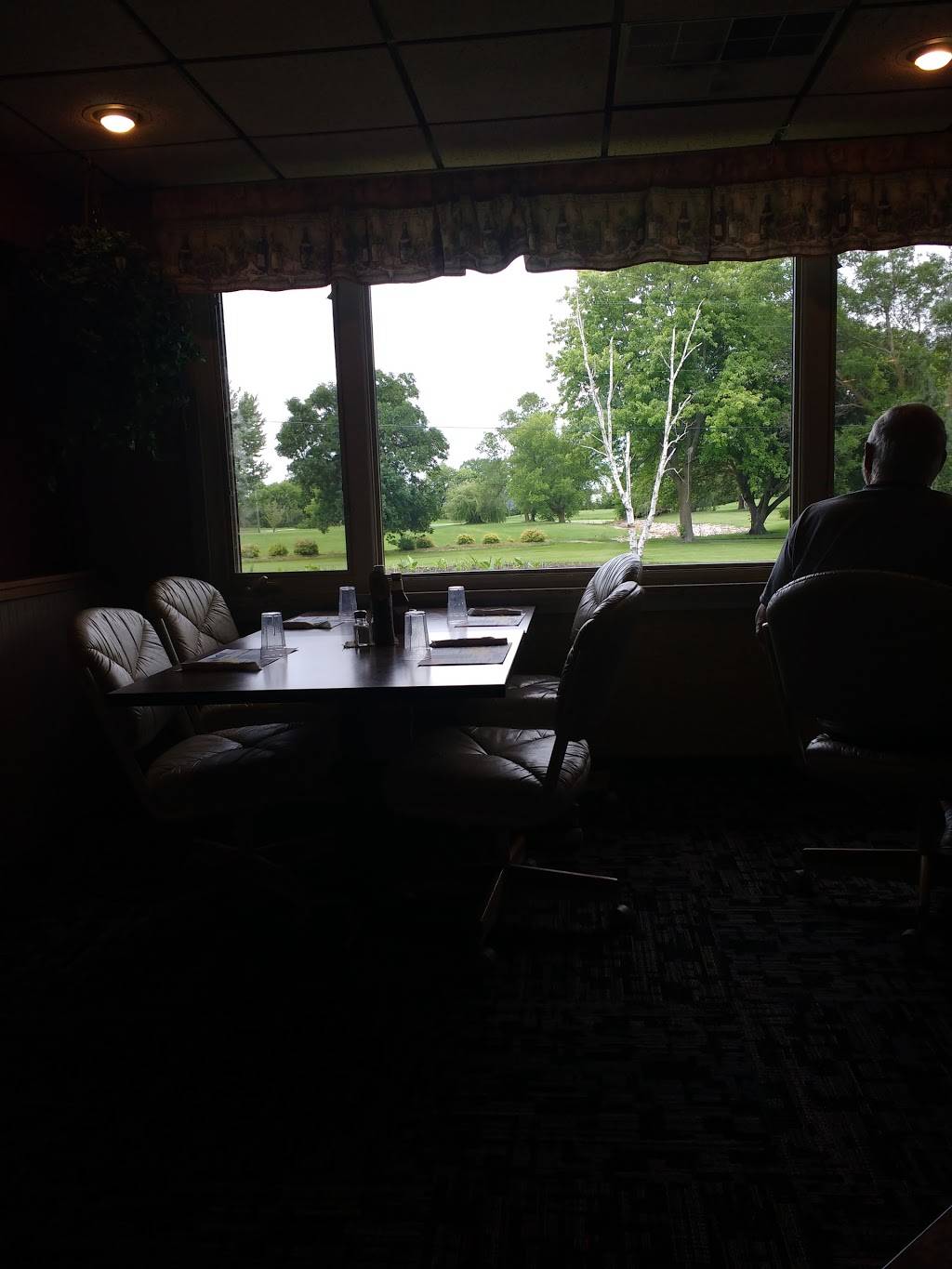 Wedgewood Supper Club & Golf Course | restaurant | 1200 E Huron St, Omro, WI 54963, USA | 9206856161 OR +1 920-685-6161