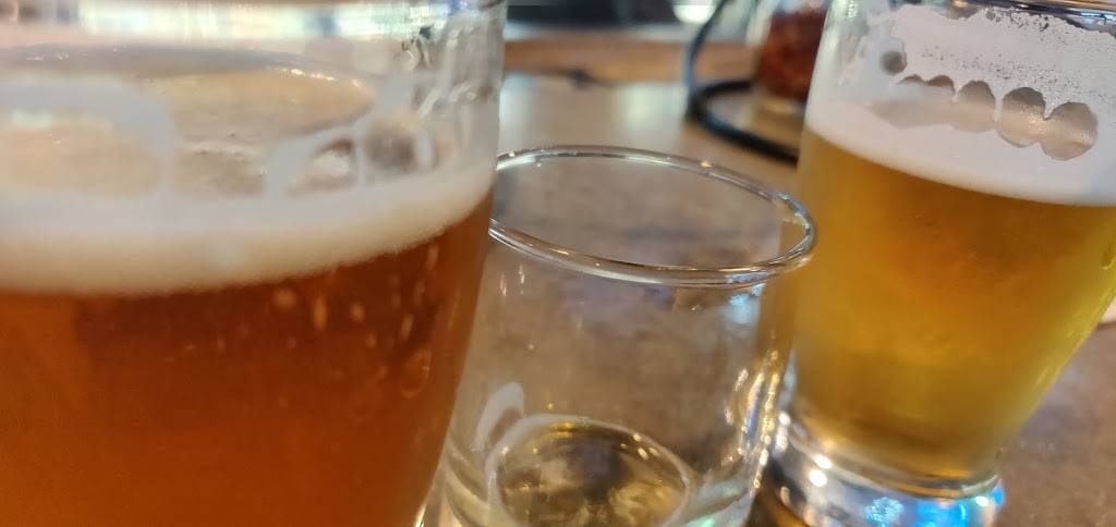 Beer Head | restaurant | 1450-1598 Columbus Rd, Cleveland, OH 44113, USA | 3302218358 OR +1 330-221-8358