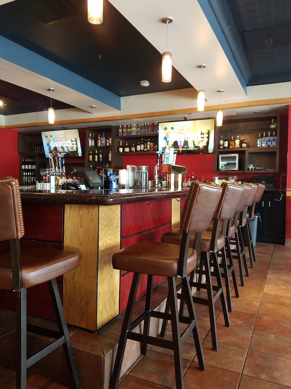 Red Robin Gourmet Burgers and Brews | restaurant | 2200 Eastridge Loop #2073, San Jose, CA 95122, USA | 4082231000 OR +1 408-223-1000