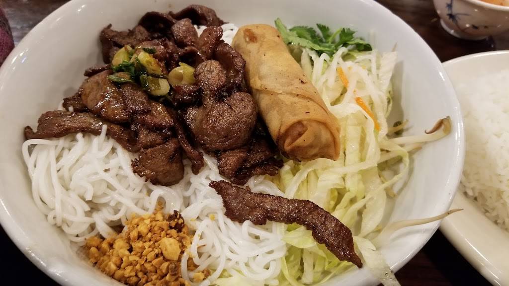 Pho | restaurant | 1135 S Milwaukee Ave, Libertyville, IL 60048, USA | 8479842776 OR +1 847-984-2776