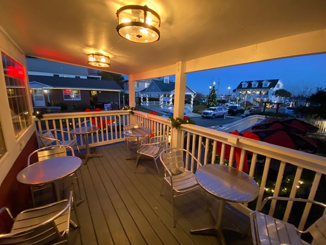 Church Street Market & Pub | restaurant | 105 W Church St, Swansboro, NC 28584, USA | 9103258546 OR +1 910-325-8546