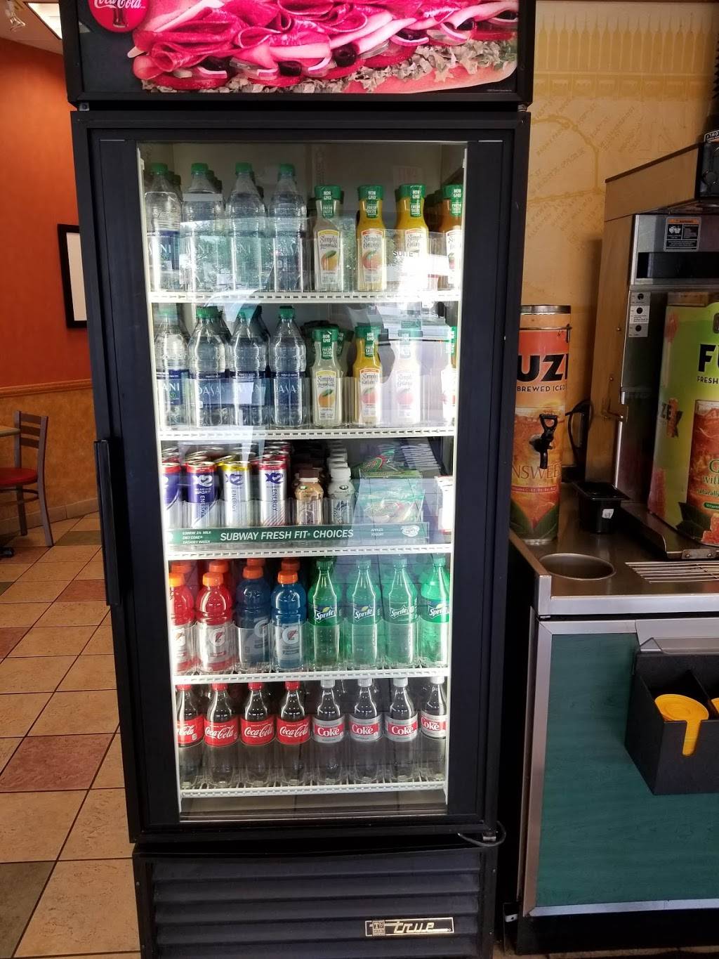 Subway | restaurant | 3701 NE 14th St, Des Moines, IA 50316, USA | 5152662630 OR +1 515-266-2630