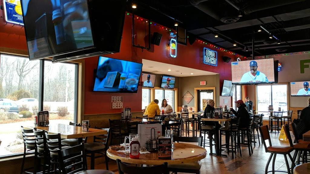 Hooters Dedham | restaurant | 850 Providence Hwy, Dedham, MA 02026, USA | 7813266600 OR +1 781-326-6600