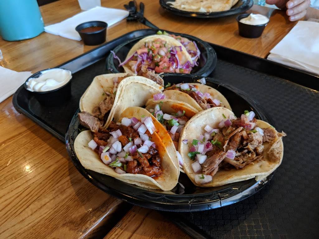 Los Taquitos | restaurant | 7000 N 16th St, Phoenix, AZ 85020, USA | 6023710111 OR +1 602-371-0111