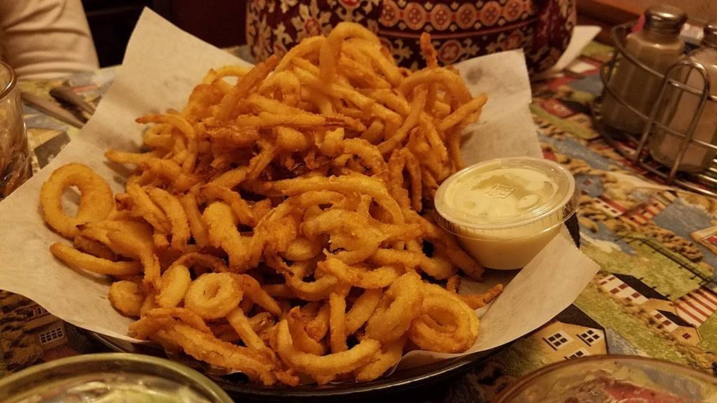 Chissys Pub & Grill | restaurant | 501 N Mill St, Waldo, WI 53093, USA | 9205288656 OR +1 920-528-8656