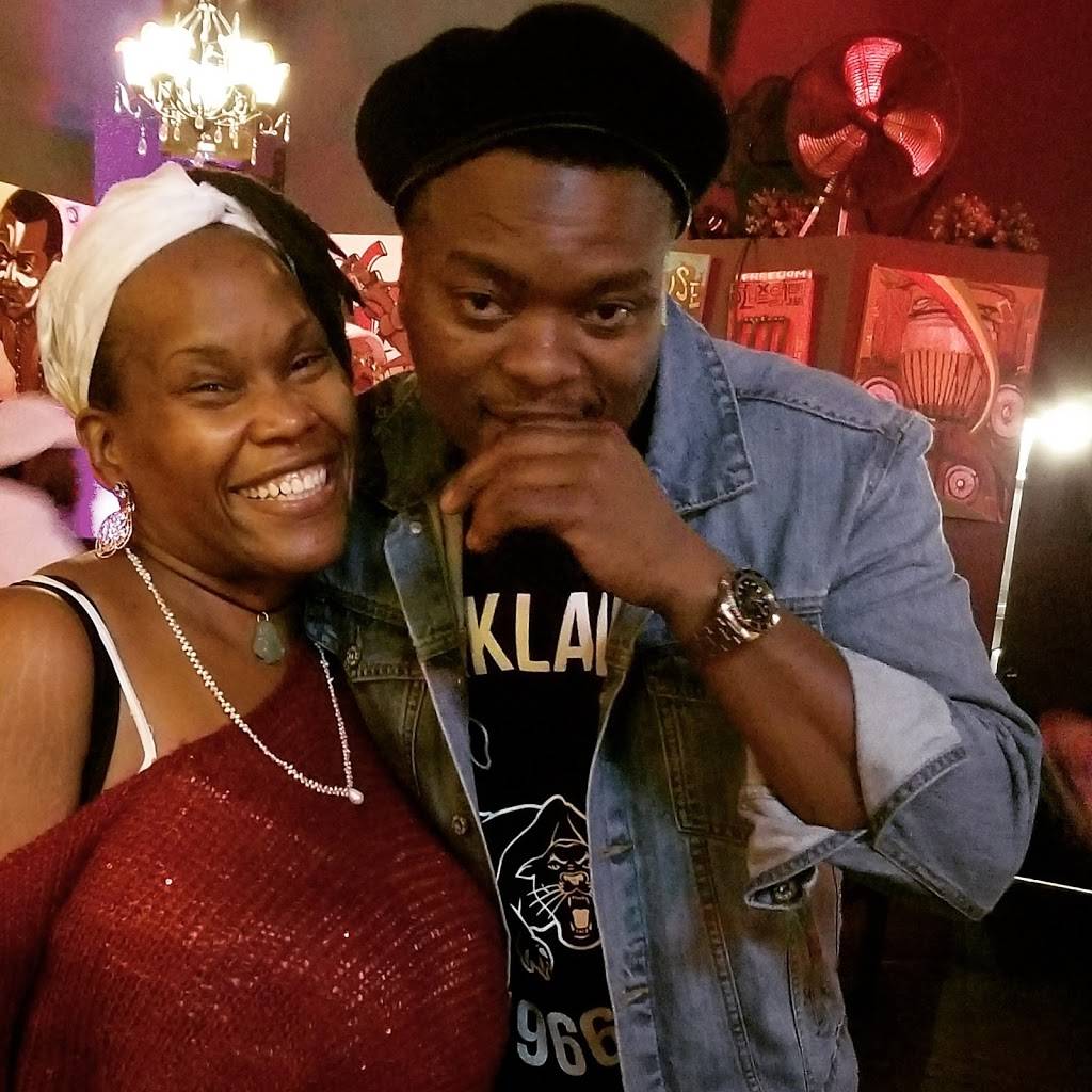 AU Lounge | restaurant | 2430 Broadway, Oakland, CA 94612, USA | 5108931411 OR +1 510-893-1411