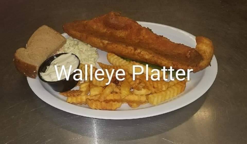 Crystals Saloon | restaurant | W5635 County Rd F, Nichols, WI 54152, USA | 9205253000 OR +1 920-525-3000