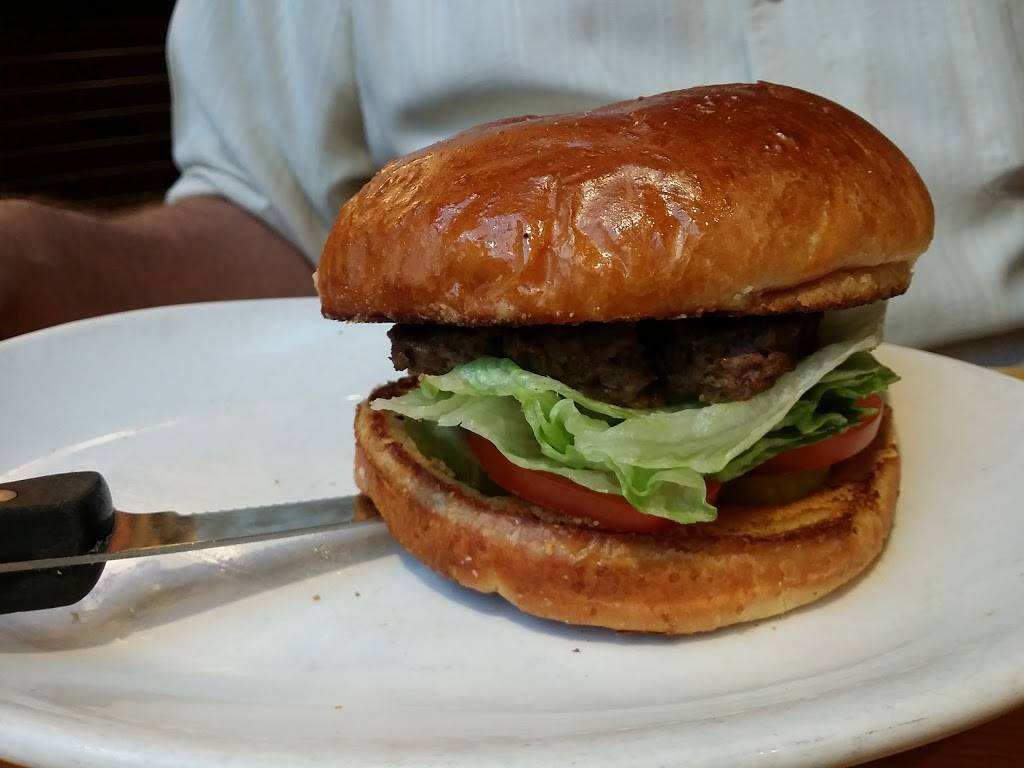 BJs Restaurant & Brewhouse | restaurant | 5500 Grossmont Blvd, La Mesa, CA 91942, USA | 6195897222 OR +1 619-589-7222