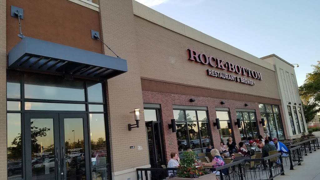 Rock Bottom Restaurant & Brewery | restaurant | 639 E Boughton Rd Ste # 100, Bolingbrook, IL 60440, USA | 6307396036 OR +1 630-739-6036