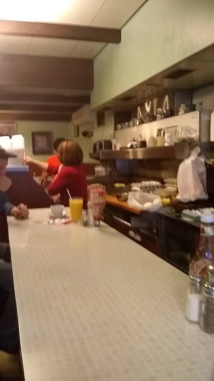 Boston House | restaurant | 950 Penn St, Reading, PA 19602, USA | 6103738831 OR +1 610-373-8831