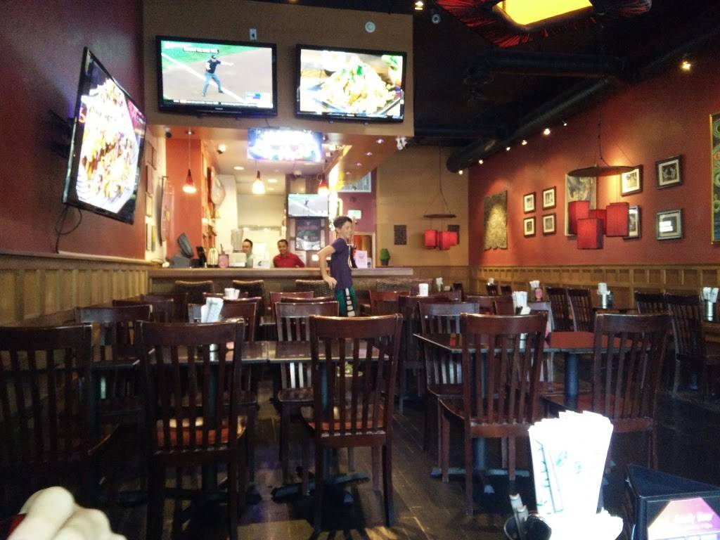 Red 88 Noodle Bar | restaurant | 223 G St, Davis, CA 95616, USA | 5307587338 OR +1 530-758-7338