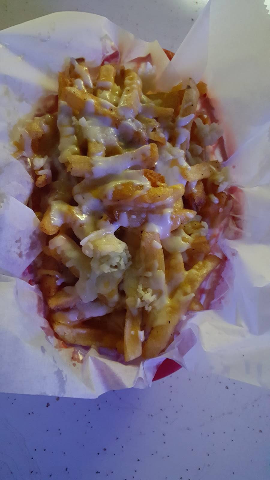 Lumpy Lous Bar & Grill | restaurant | 212 15th St, Allentown, PA 18102, USA | 6104331290 OR +1 610-433-1290