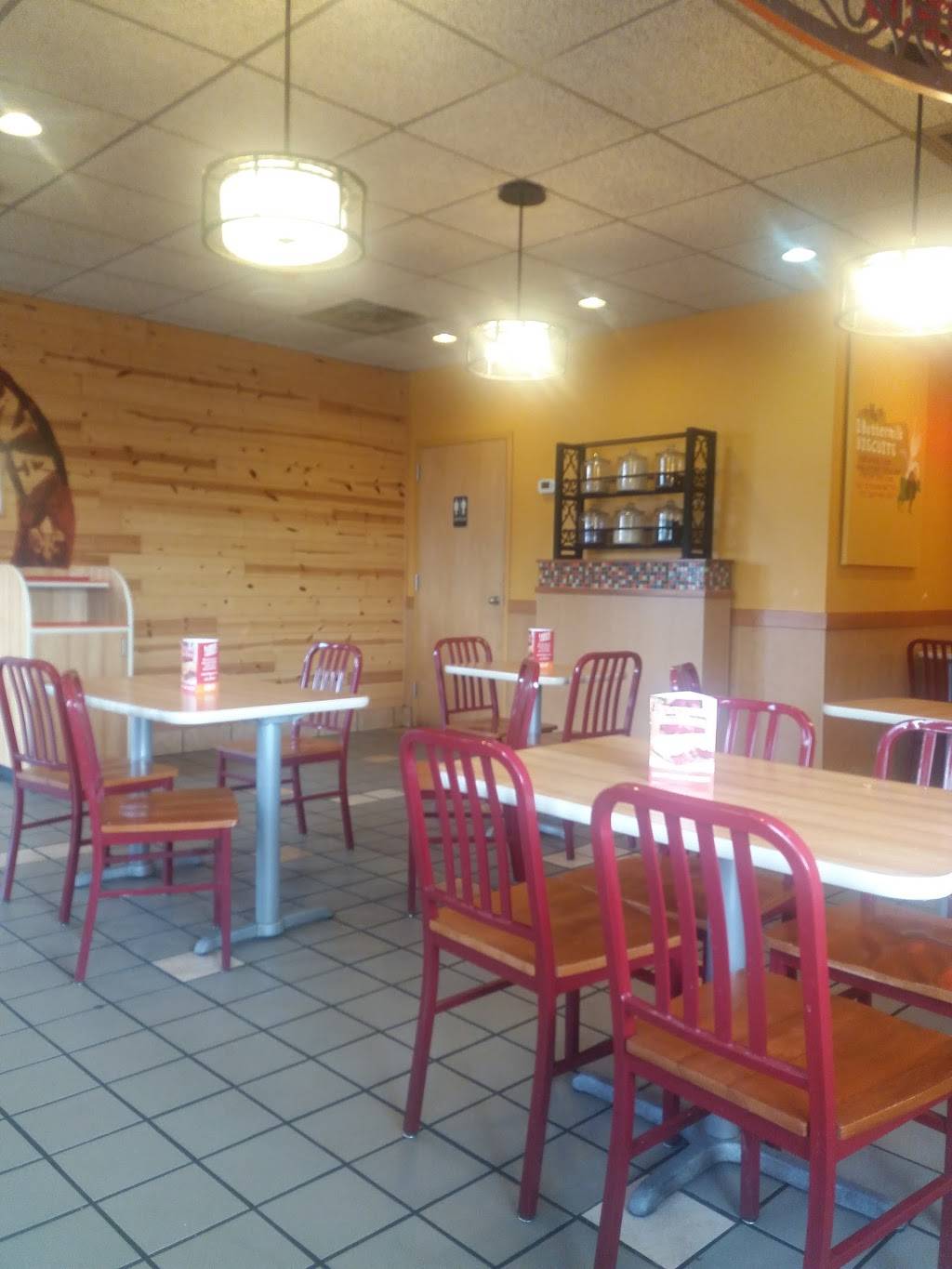 Popeyes Louisiana Kitchen | restaurant | 8519 W Bellfort Blvd, Houston, TX 77071, USA | 7135410026 OR +1 713-541-0026