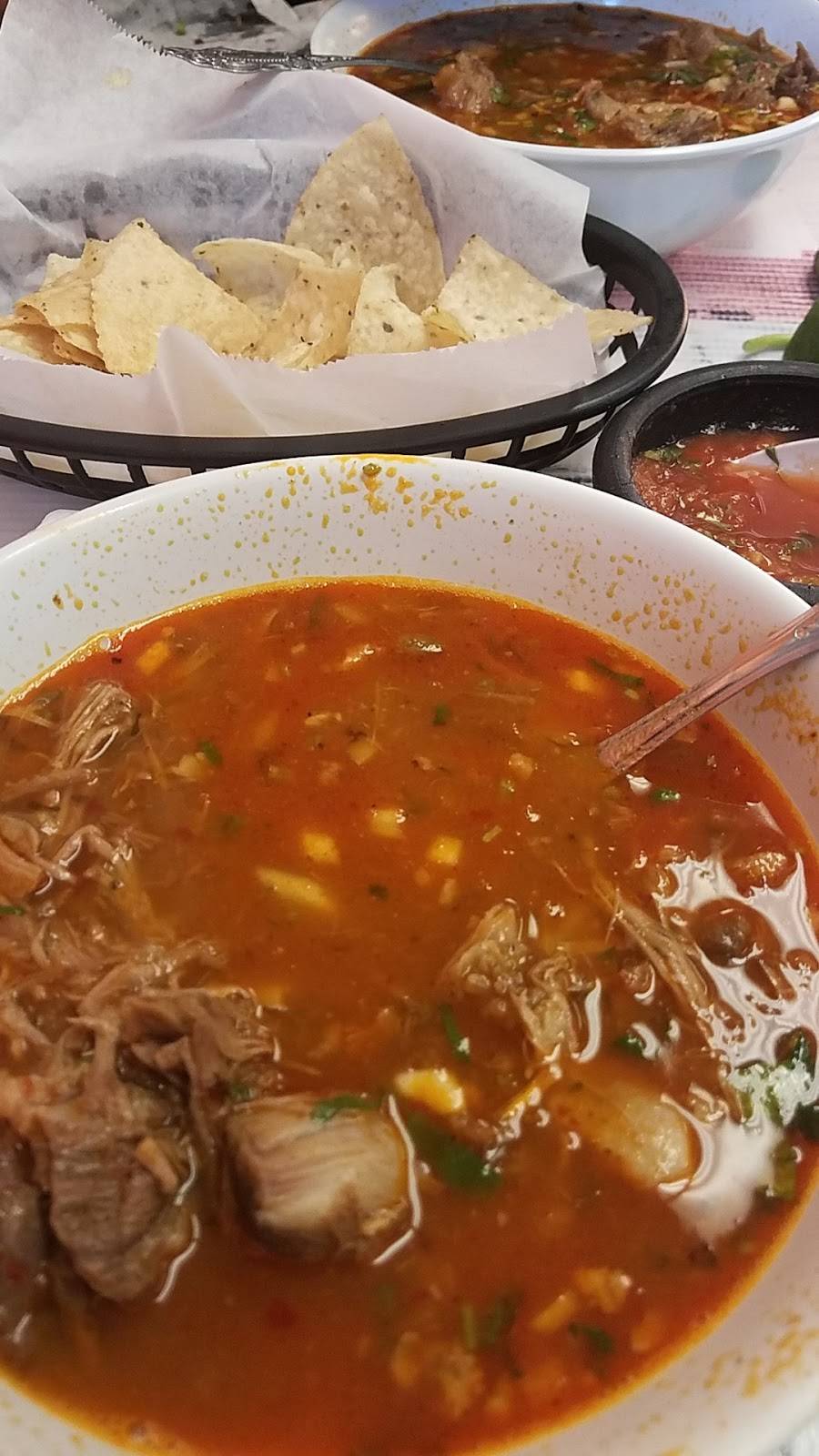 Birriería y Taquería El Arandas | restaurant | 2025 W 47th St, Chicago, IL 60609, USA | 8724445690 OR +1 872-444-5690